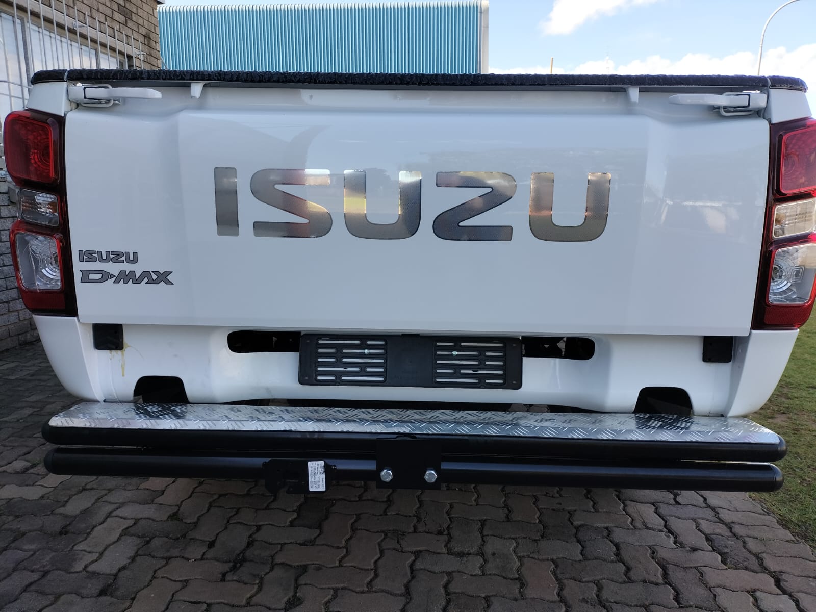 Isuzu GEN 7 D-MAX Single Cab Tube Bumper (2022-) - IS139FS