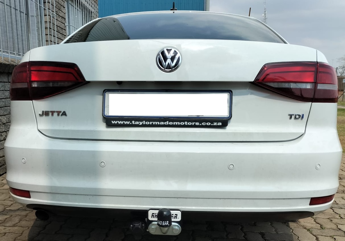 VW Jetta 6 Fixed Tow Bar (2010-2019) - VW486